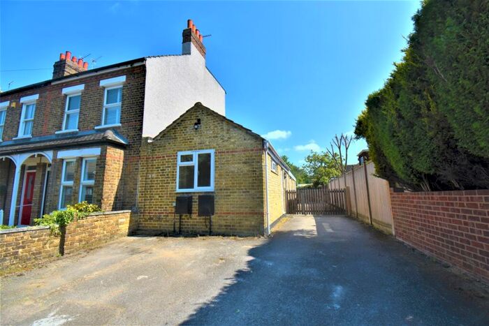 2 Bedroom Bungalow To Rent In College Road Swanley, BR8