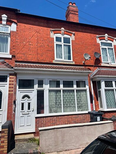3 Bedroom Terraced House To Rent In Castleford Road, Birmingham, B11
