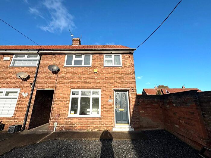 3 Bedroom House To Rent In Valentine Close, Hull, HU4