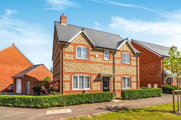 4 Bedroom Detached House For Sale In Dowling Way, Walberton, BN18