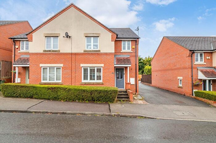 3 Bedroom Semi-Detached House For Sale In Maple Close, Pulloxhill, MK45