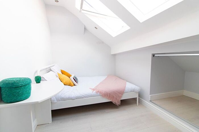 6 Bedroom Terraced House To Rent In , Halsbury Road, Liverpool, L6