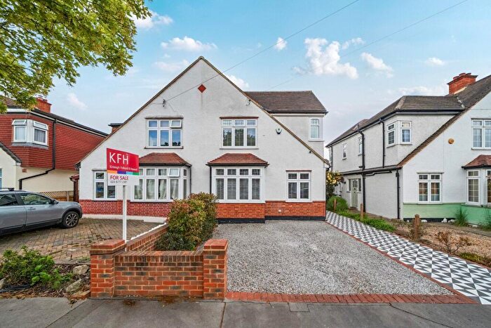3 Bedroom Semi-Detached House For Sale In Firsby Avenue, Croydon, CR0