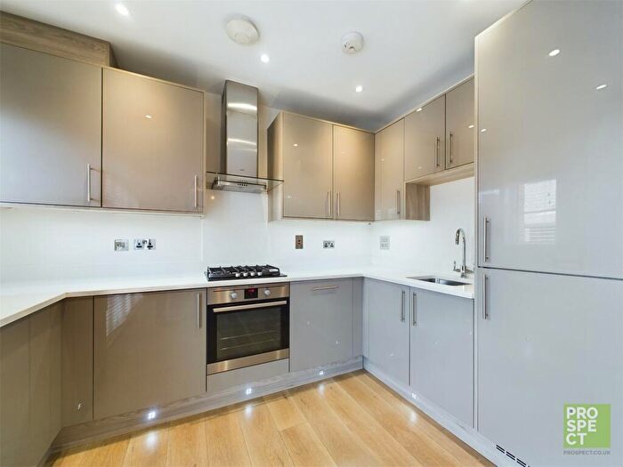 2 Bedroom Apartment To Rent In Bridge Avenue, Maidenhead, Berkshire, SL6