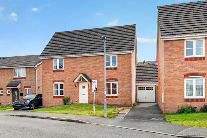4 Bedroom Detached House For Sale In Magpie Close, Corby, NN18