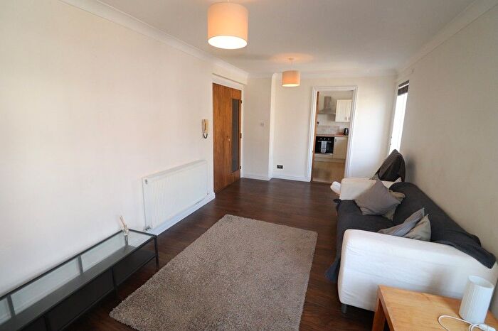 1 Bedroom Flat To Rent In Ashvale Court, Aberdeen, AB10