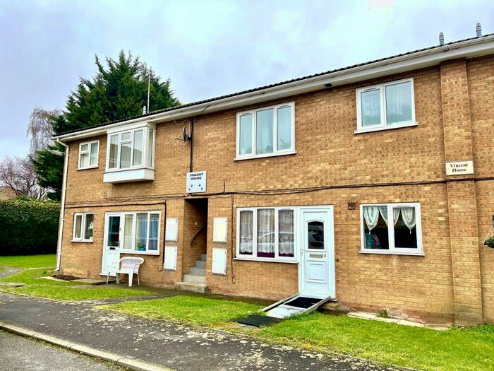 2 Bedroom Flat To Rent In St Johns Chase, Cambs, March, PE15