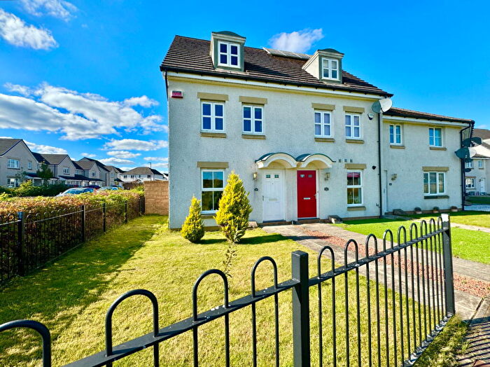 3 Bedroom Town House For Sale In Russell Drive, Bathgate, EH48