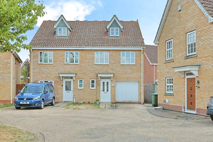 3 Bedroom Semi-Detached House For Sale In Papillon Road, Wymondham, Norfolk, NR18