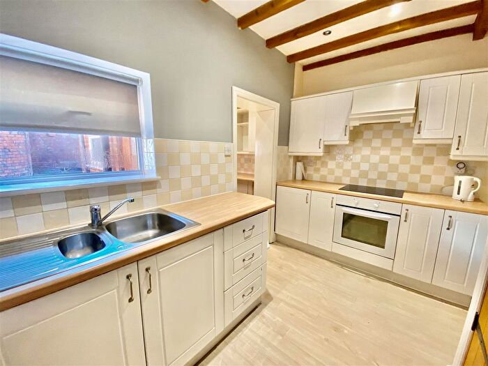 2 Bedroom End Of Terrace House To Rent In Horninglow Road North, Burton Upon Trent, DE13