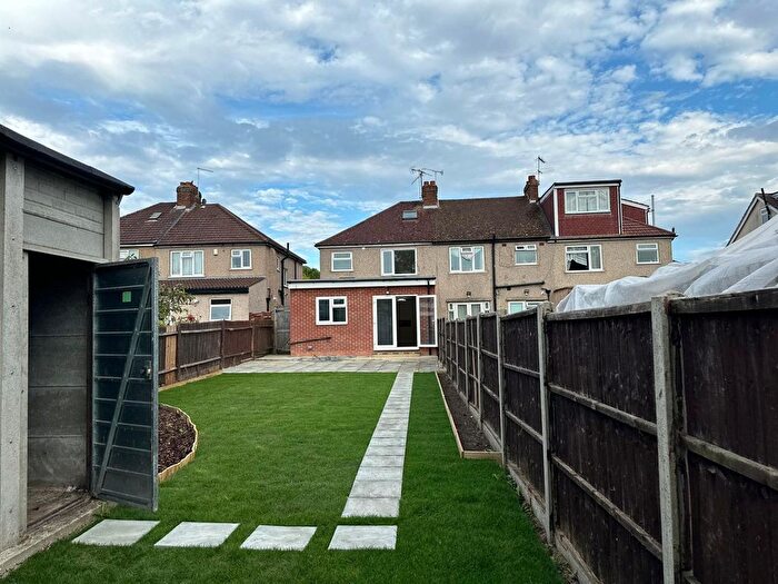 4 Bedroom Semi-Detached House To Rent In Windsor Crescent, Harrow, Greater London, HA2