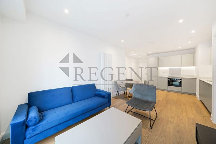 1 Bedroom Flat To Rent In Ellipse House, Eden Place, E16