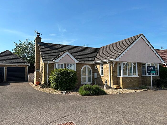 3 Bedroom Detached Bungalow For Sale In Chestnut Way, Mepal, CB6
