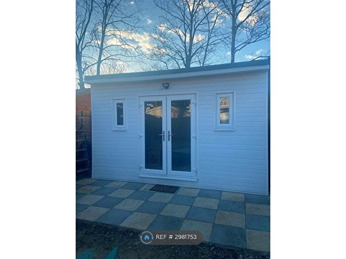 Studio To Rent In Sherwood Avenue, Greenford, UB6