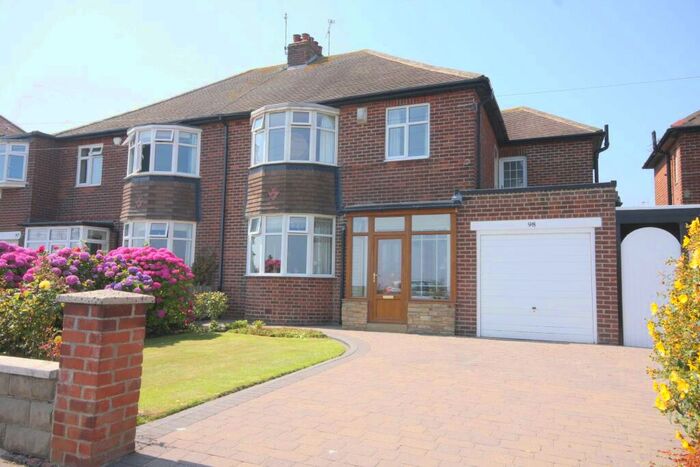 4 Bedroom Semi-Detached House To Rent In The Links, Whitley Bay, NE26