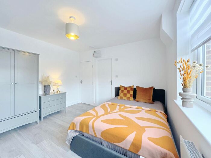 Studio To Rent In Station Parade, Whitchurch Lane, Edgware, Harrow, HA8