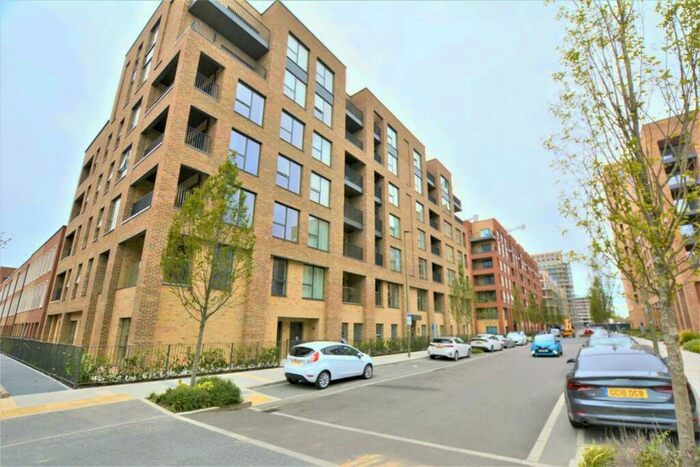 2 Bedroom Flat To Rent In Lismore Boulevard, London, NW9