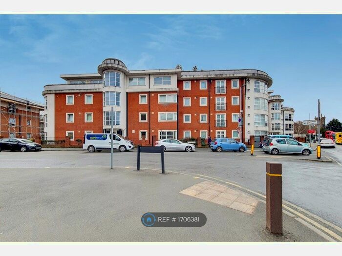 2 Bedroom Flat To Rent In Buick House, Kingston Upon Thames, KT2