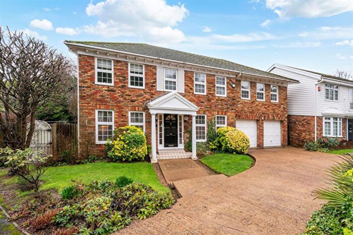 5 Bedroom Detached House For Sale In Milstead Close, Tadworth, KT20