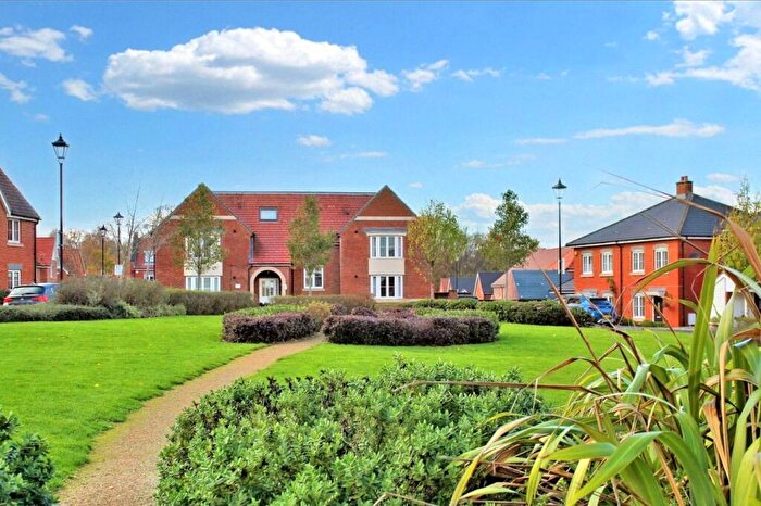 1 Bedroom Flat For Sale In Bramley Drive, Hartley Wintney, Hook, Hampshire, RG27