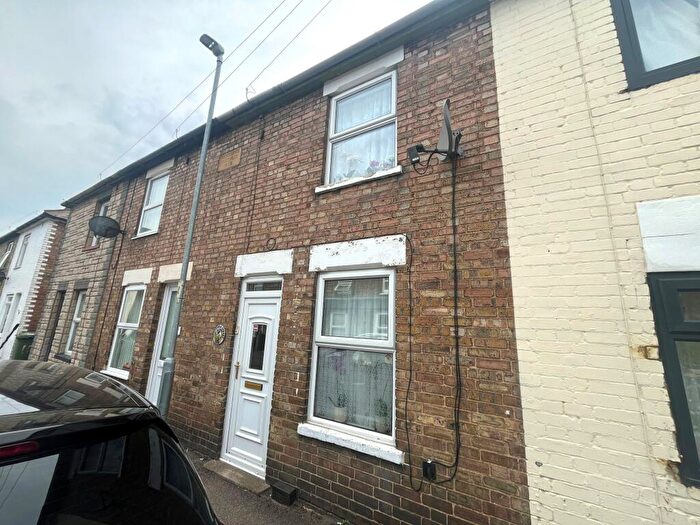 2 Bedroom Terraced House For Sale In Burnsfield Street, Chatteris, PE16