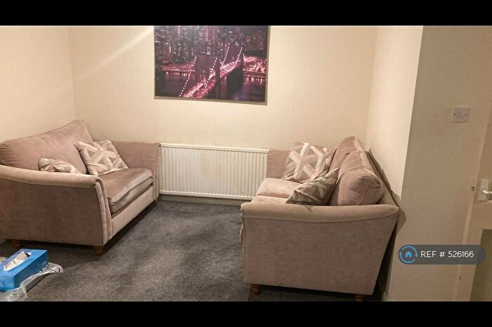 2 Bedroom Flat To Rent In St. Albans Road West, Hatfield, AL10