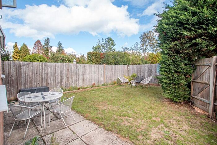 1 Bedroom Flat For Sale In Hornbeam Road, Guildford, GU1