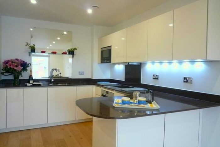 1 Bedroom Flat To Rent In Water Lane, Kingston Upon Thames, KT1