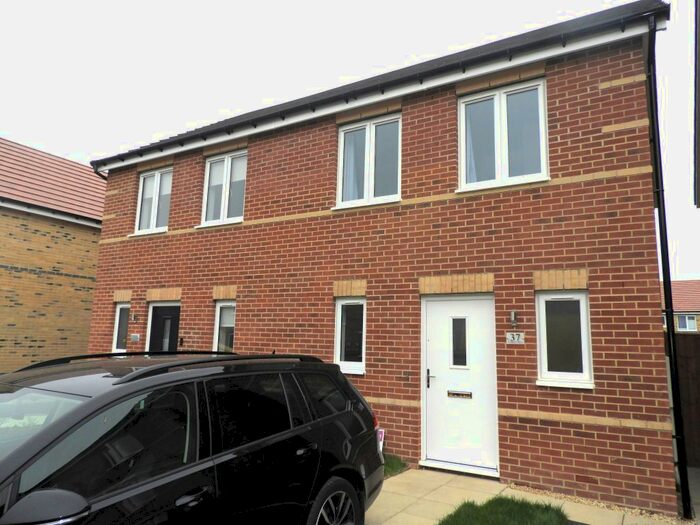 2 Bedroom Semi-Detached House To Rent In Foxglove Drive, Auckley, Doncaster, DN9