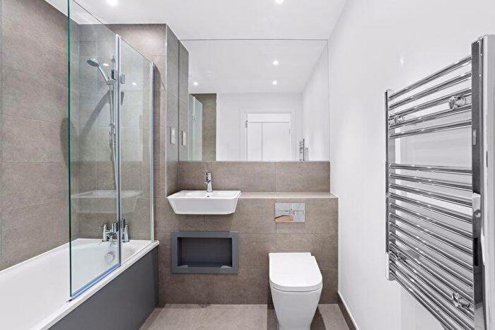 2 Bedroom Flat To Rent In Arber House, The Hyde, London, NW9