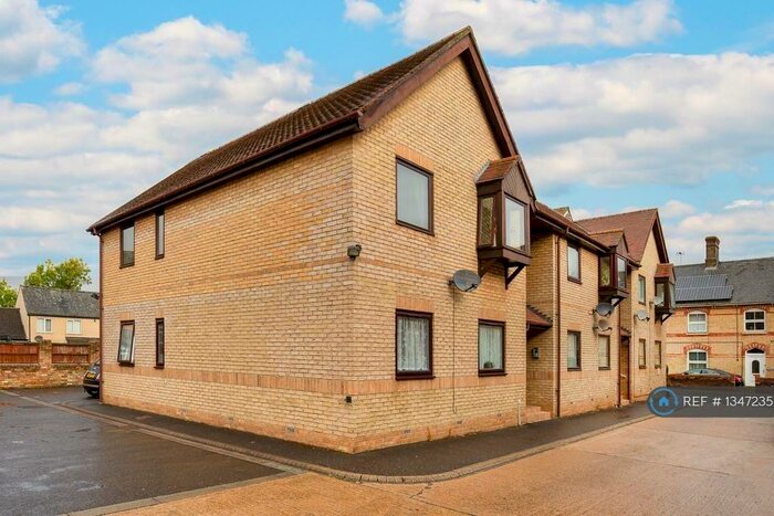 1 Bedroom Flat To Rent In Alexandra Court, St. Ives, PE27