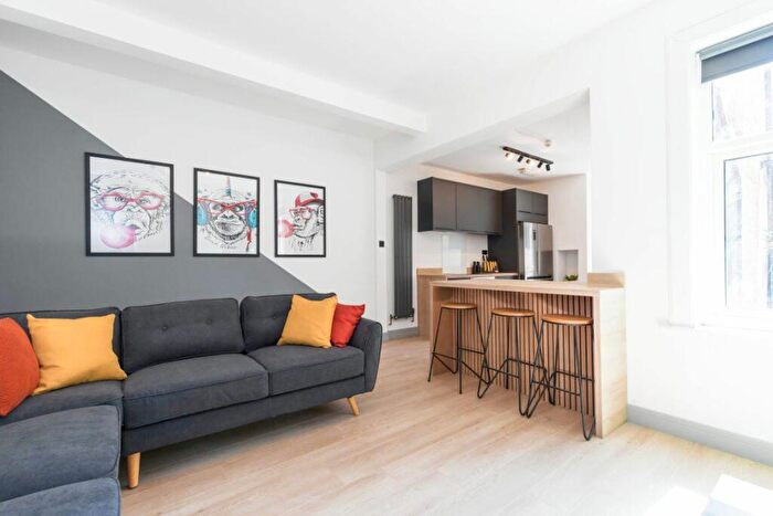 6 Bedroom Property To Rent In Stepping Lane - Student Property, DE1