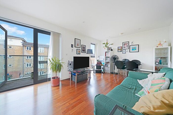 1 Bedroom Apartment For Sale In Richmond Road, Hackney, London, E8
