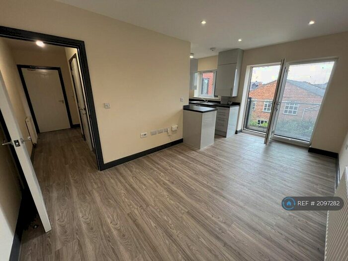 1 Bedroom Flat To Rent In Burgess Road, Leicester, LE2