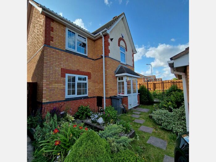3 Bedroom Property To Rent In Deeley Drive, Tipton, DY4