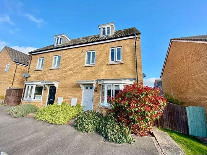 4 Bedroom Semi-Detached House For Sale In Creed Road, Oundle, PE8