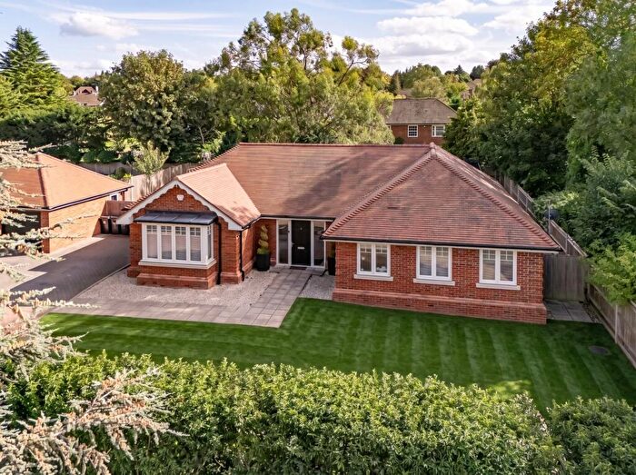 3 Bedroom Detached Bungalow For Sale In Talman Place, Fetcham, Leatherhead, KT22