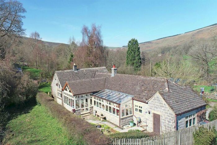 3 Bedroom Detached Bungalow For Sale In Lose Hill Lane, Hope, Hope Valley, S33