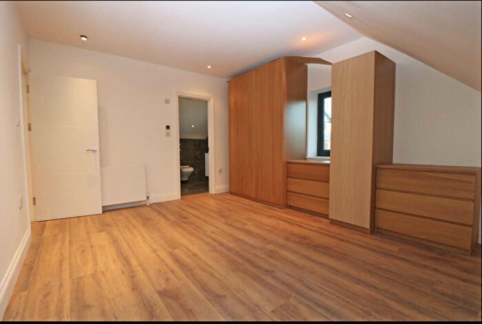 2 Bedroom Detached House To Rent In Edeleny Close, East Finchley, London, N2