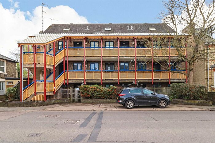 3 Bedroom Flat For Sale In Victoria Road, Cambridge, CB4