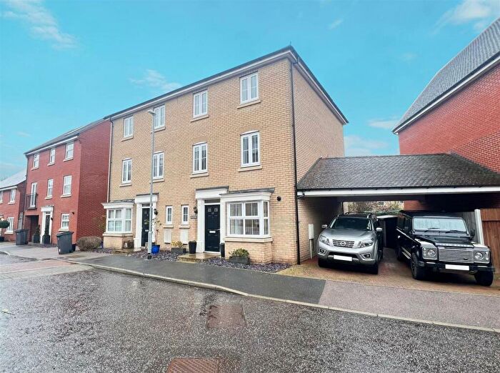 4 Bedroom House To Rent In Allard Way, Saffron Walden, CB11