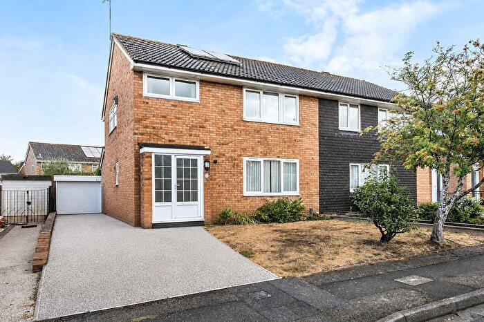 4 Bedroom Semi Detached House For Sale In Beverley Crescent, Tonbridge, TN9