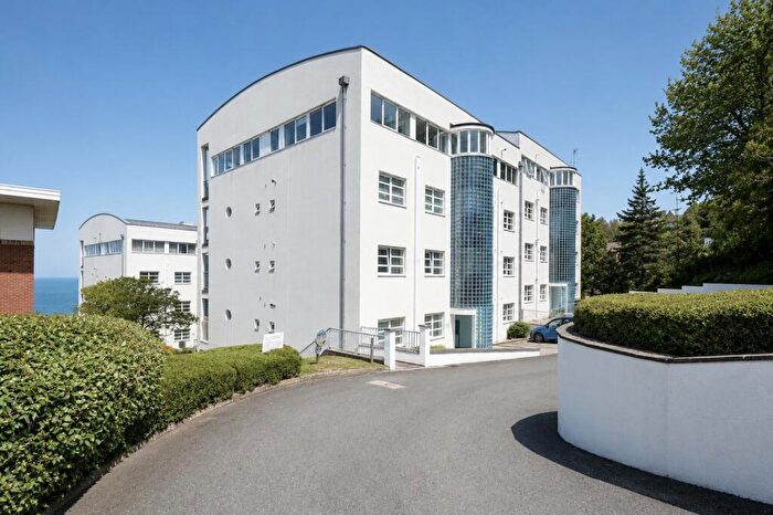 2 Bedroom Flat For Sale In Chain Free * Shanklin, PO37
