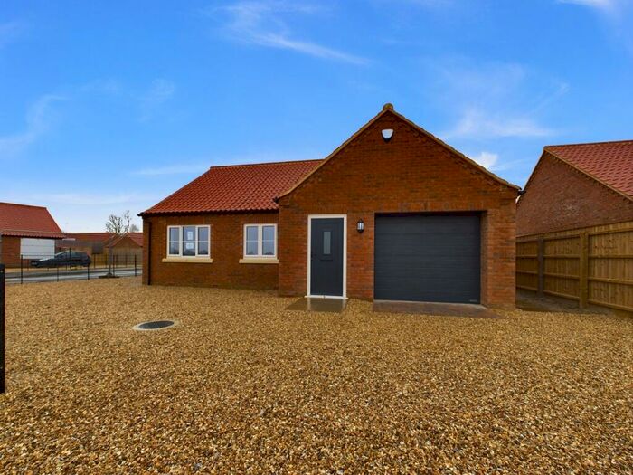 3 Bedroom Detached Bungalow For Sale In Contour Close, Wisbech, Wisbech, PE14