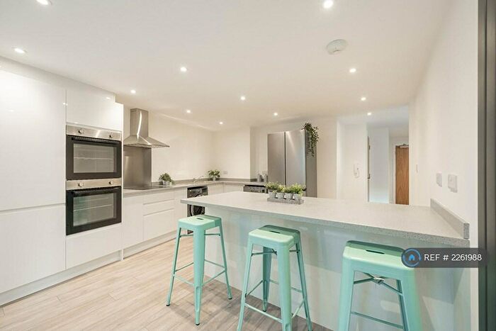 5 Bedroom Flat To Rent In Anglo Works, Sheffield, S1