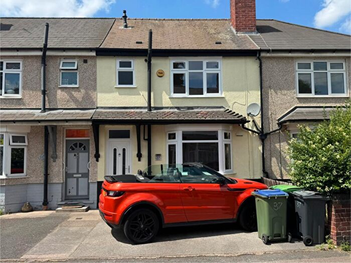 3 Bedroom Semi-Detached House To Rent In Oak Road, Tipton, West Midlands, DY4