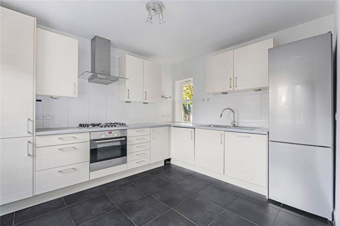 3 Bedroom Detached House To Rent In Crescent Road, Oxford, OX4