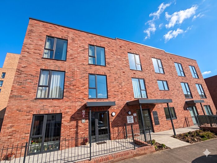 2 Bedroom Flat To Rent In Sydney Road, Watford, WD18