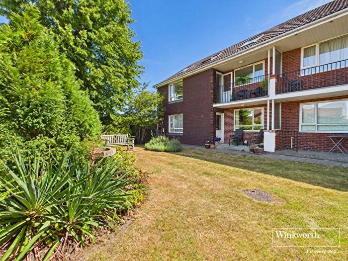 3 Bedroom Maisonette For Sale In Link Road, Newbury, Berkshire, RG14