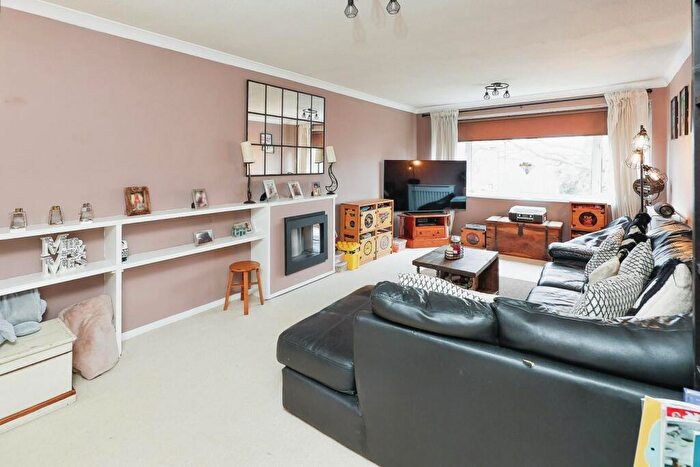 2 Bedroom Apartment For Sale In Vesey Road, Sutton Coldfield, B73